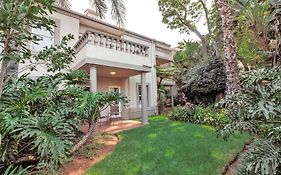 Villa Via Executive Suites With Power Back-Up